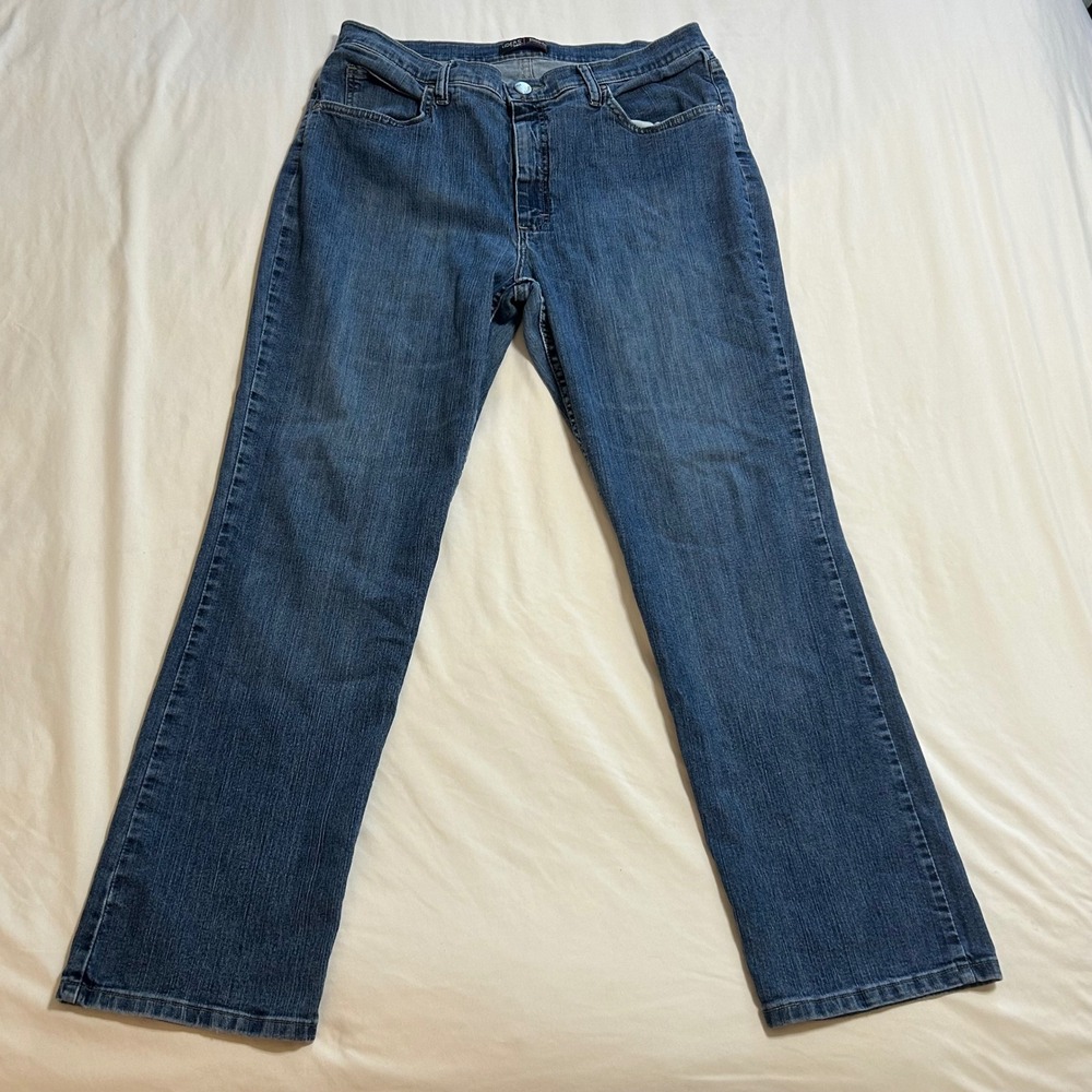 Riders by Lee Womens 18 M Classic Fit Straight Leg Jeans Medium Wash Stretch 18M